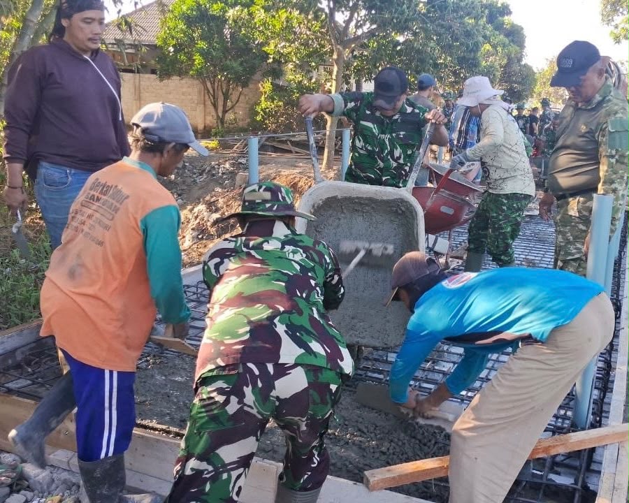 Kodim 0809/Kediri Bangun Jembatan Perintis Garuda Merah Putih, Wujud Nyata Bhakti TNI Perkuat Akses dan Ekonomi Warga
