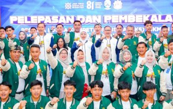Gubernur Khofifah Lepas 45 Kontingen LKS Jatim 2026, Target Raih Juara Umum Ke-4 Kali