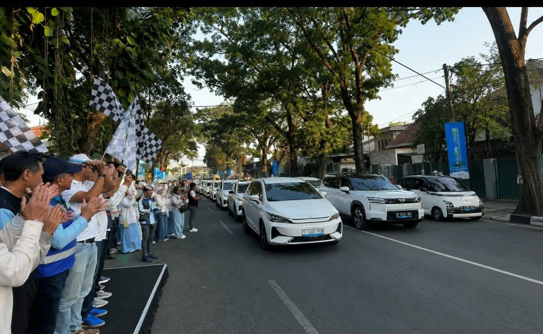 Kota Malang Tancap Gas Menuju Energi Bersih, Wali Kota Lepas Parade Kendaraan Listrik