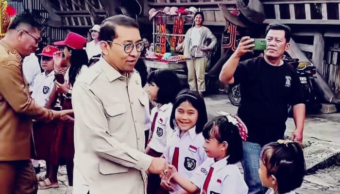 Warga Nias Selatan Antusias Sambut Menteri Kebudayaan RI Dr. Fadlin Zon