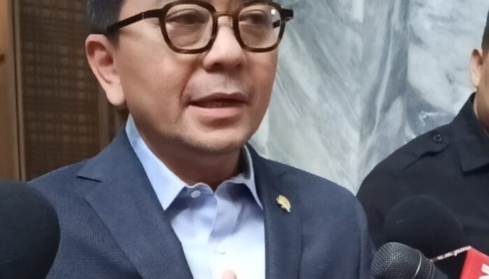 DPR Tagih Payung Hukum, Komisi Ojol 8 Persen Dinilai Belum Cukup