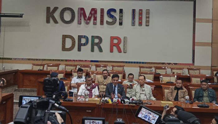 DPR Bantah Hambat RUU Perampasan Aset, Habiburokhman: “Hoaks, Kami Justru Gaspol”