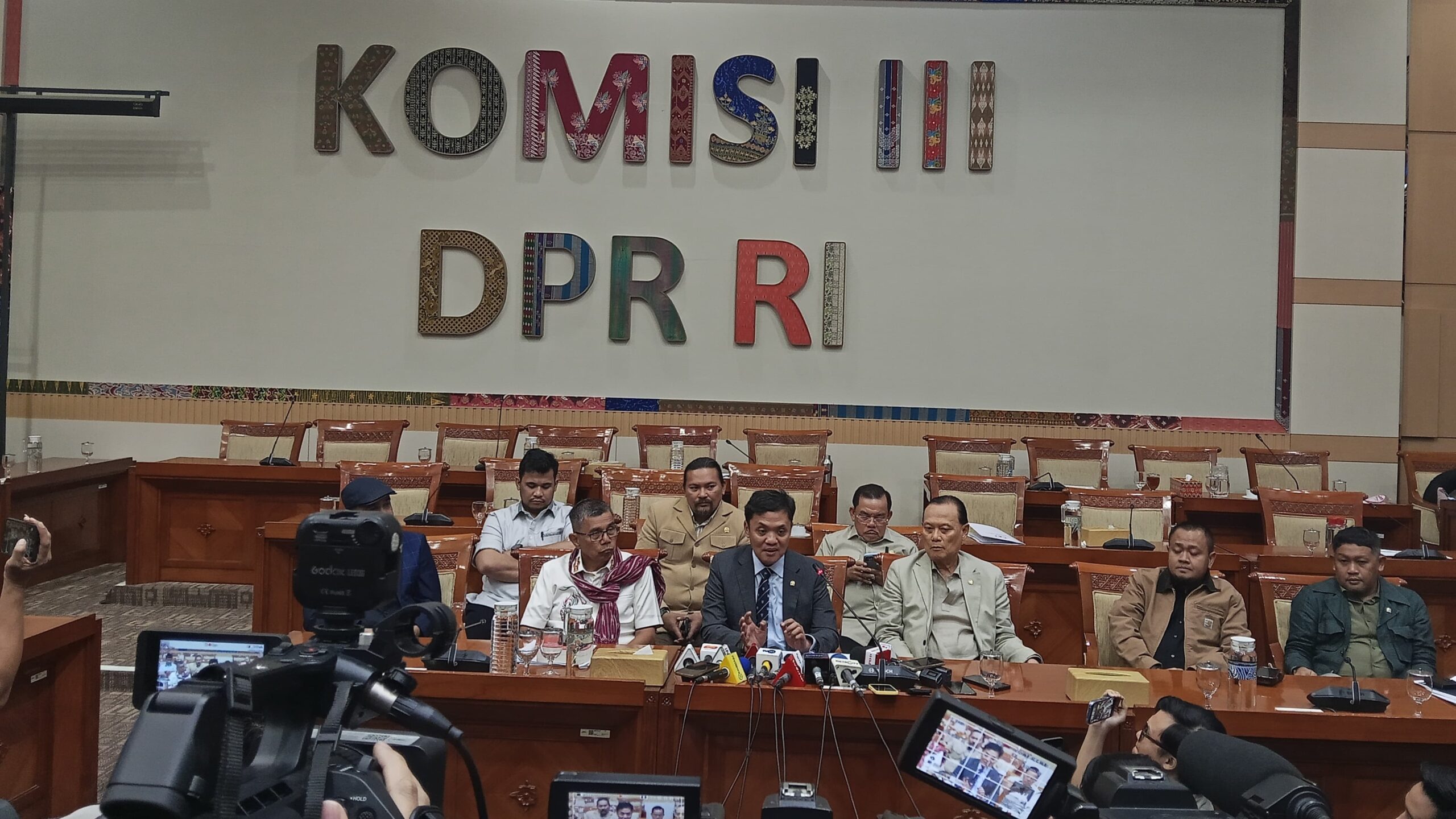 DPR Bantah Hambat RUU Perampasan Aset, Habiburokhman: "Hoaks, Kami Justru Gaspol"