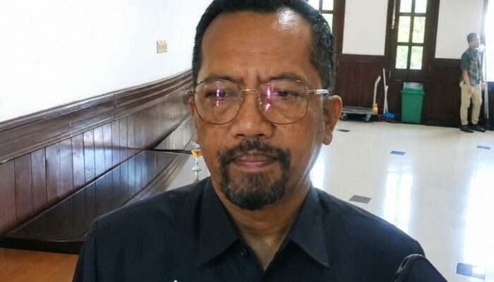 Belasan Warung Liar di Selatan GOR Ken Arok Segera Dibongkar, DLH Kota Malang: Bongkar Mandiri Sebelum Satpol PP Bertindak