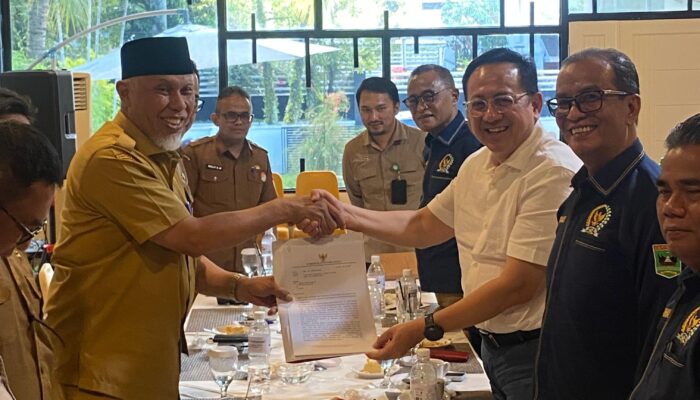 Dana Rehab Rekon Sumbar Tersendat, Irman Gusman Desak Pemerintah Pusat Longgarkan Aturan