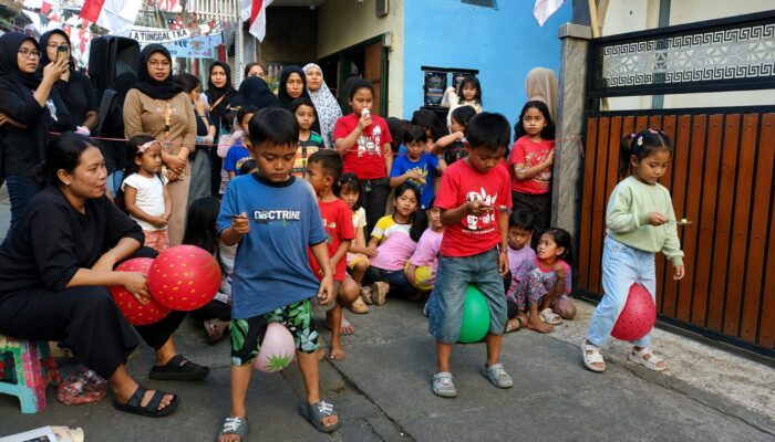 Balon Tak Boleh Lepas, Kelereng Tak Boleh Jatuh! Lomba Unik HUT Ke-81 RI di Bunulrejo Bikin Tawa Warga Pecah