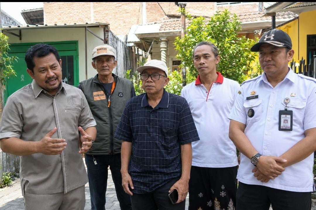 Anggota Komisi D DPRD Kota Malang Tinjau Pokir di Merjosari, Soroti Genangan Air dan Dorong Penyelesaian Drainase Secara Gotong Royong