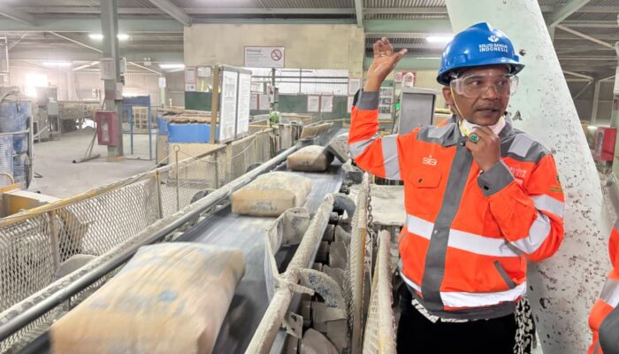 Produksi Semen SBA Naik 35 Persen, Azhari Cage Heran Aceh Masih Dilanda Kelangkaan