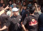 Tidak Terima Dicekik Kades Saat Demo, Bentrokan Anggota Laskar Jahanam Berlanjut di Kantor Bapenda