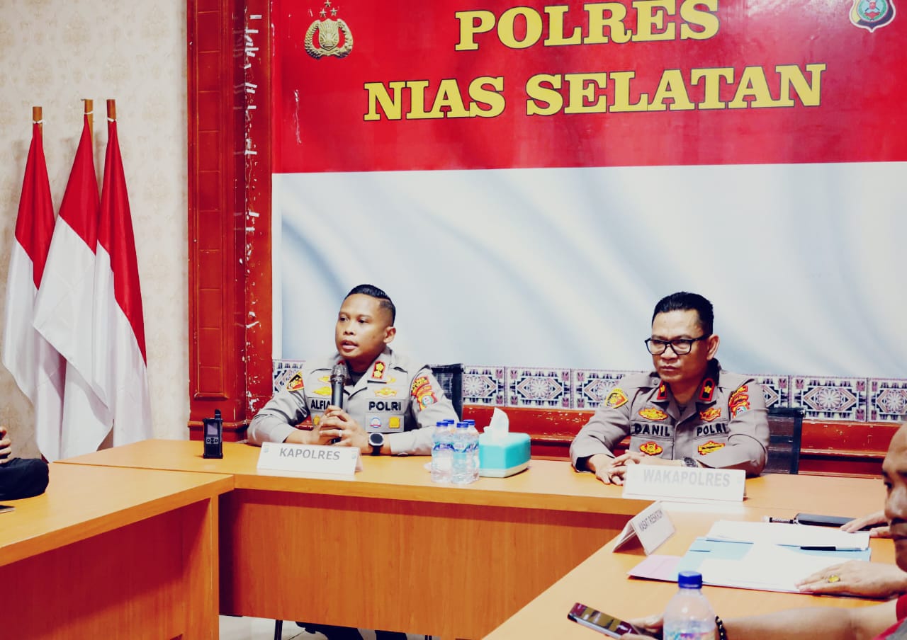 Kapolres Nisel Luruskan Video Viral: Dua Pihak Saling Lapor Proses Penanganan Perkara Berjalan Bersamaan
