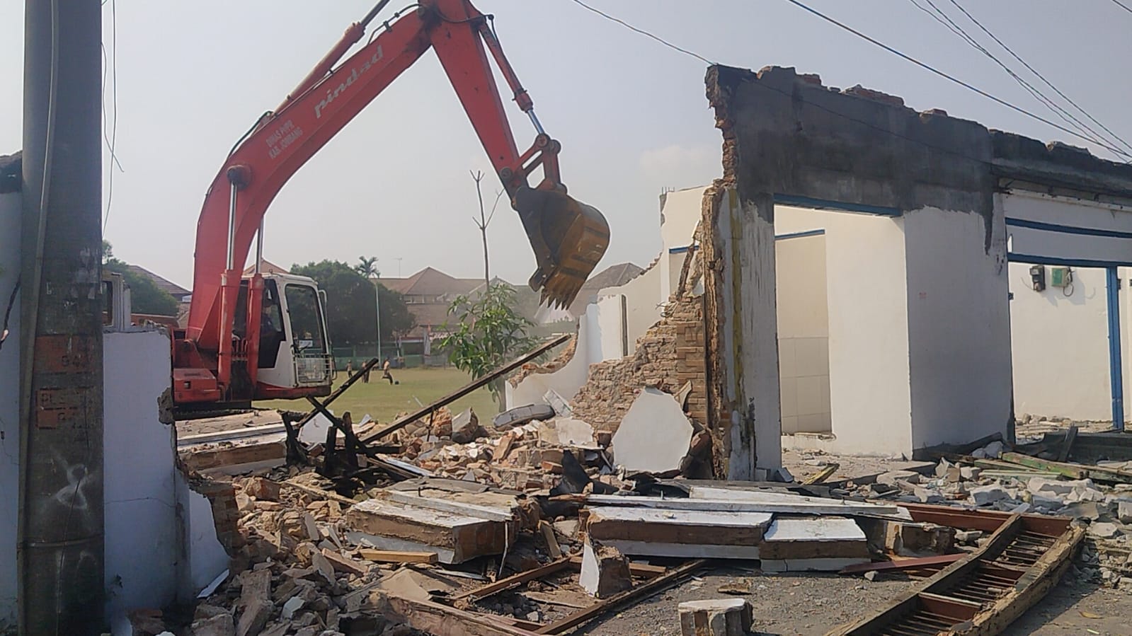Persiapan Muktamar ke-35 NU, 6 Ruko dan 2 Fasum di Tambakrejo Jombang Dibongkar