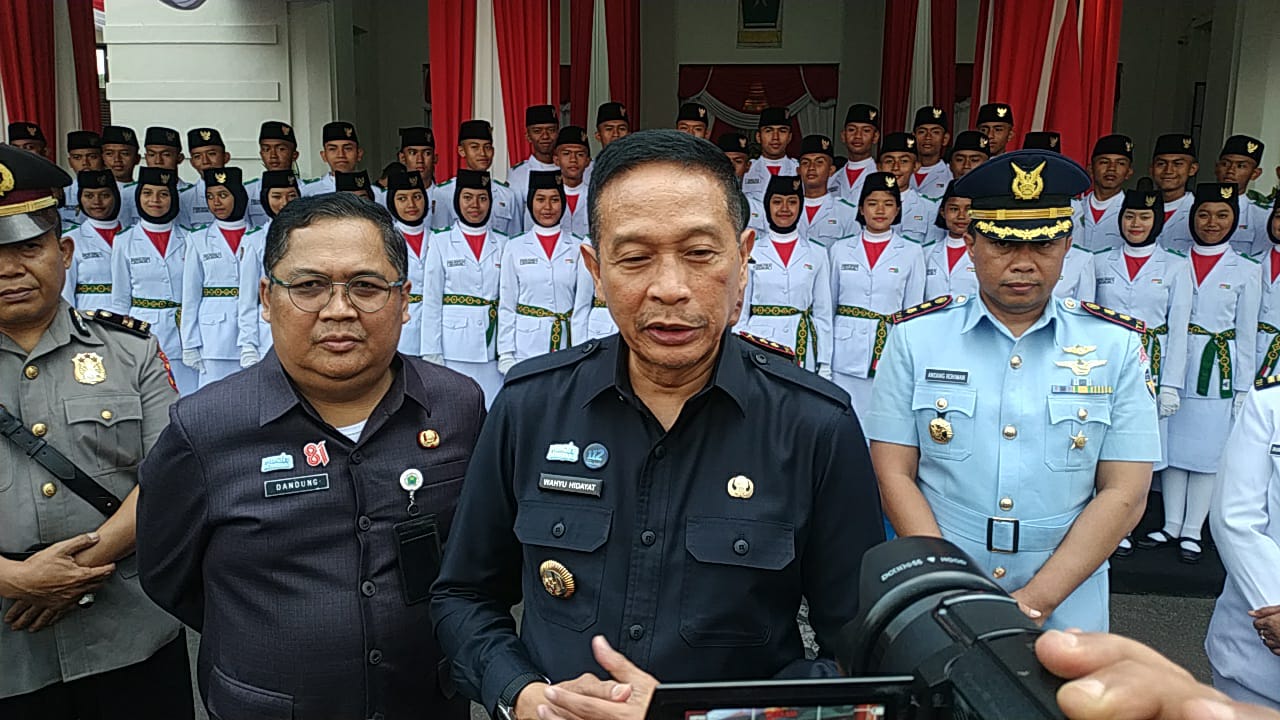 Wahyu Hidayat Kukuhkan Paskibraka Kota Malang, Tekankan Nasionalisme Tak Berhenti di Tiang Bendera