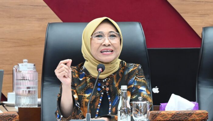 Hetifah Desak Sekolah Darurat Segera Dibangun, 87 Sekolah Rusak akibat Gempa NTT