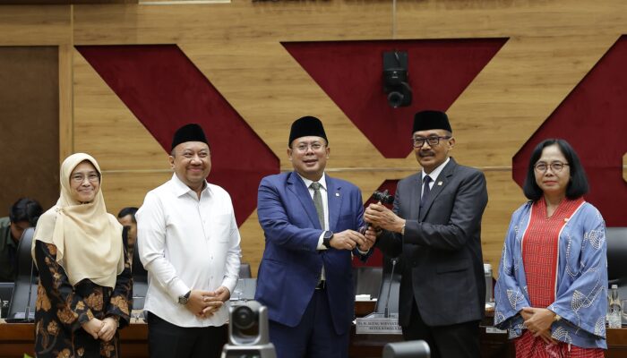 Gantikan Hetifah, Agung Widyantoro Langsung Hadapi PR Besar Komisi X DPR