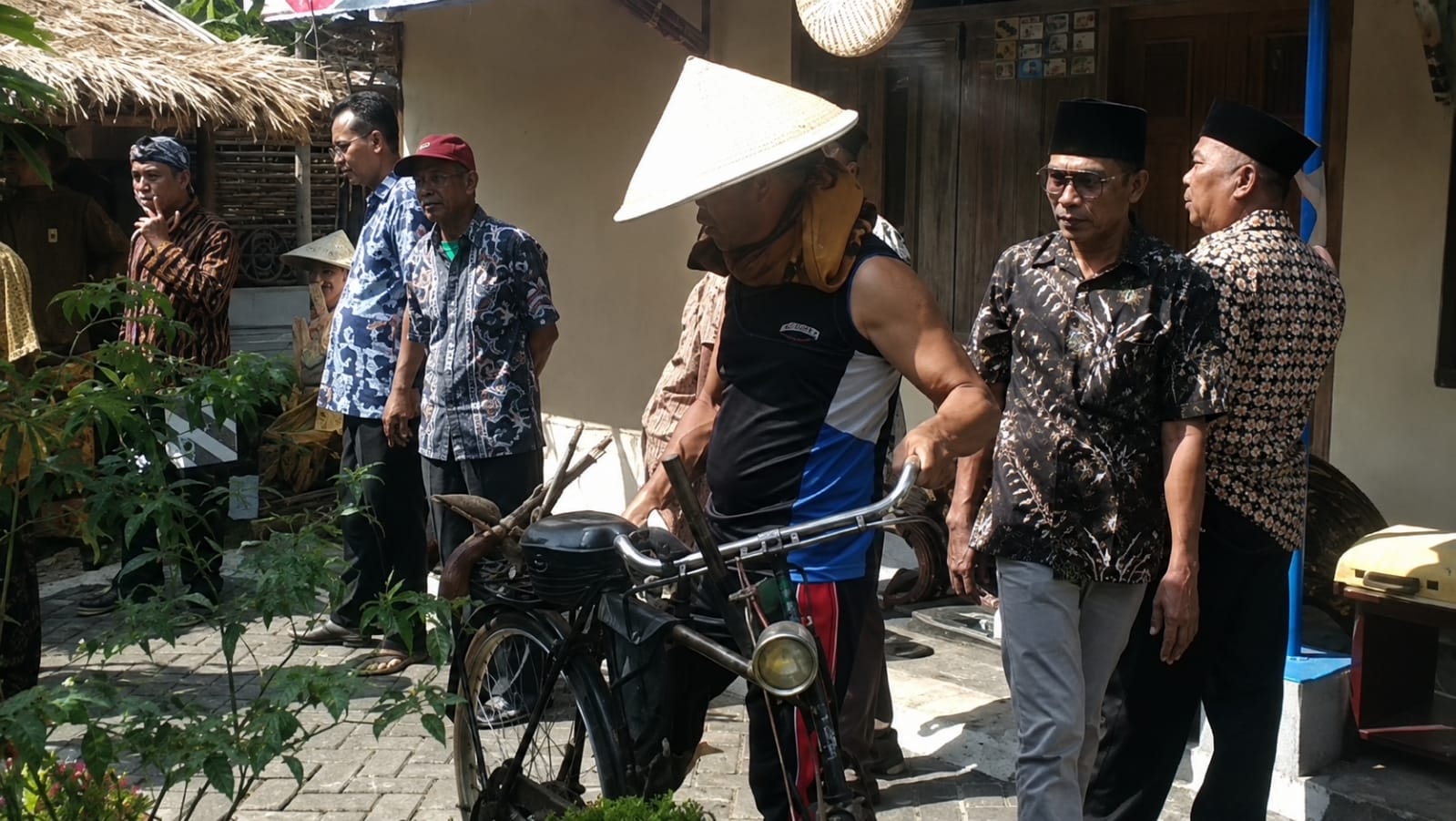 Kampung Tempo Dulu RW 16 Bunulrejo, Ketika Gotong Royong Warga Mengalahkan Sekadar Kompetisi