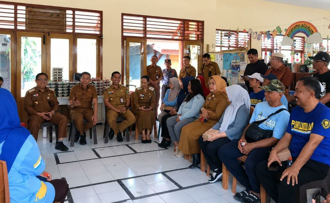 Wahyu Hidayat Sidak RT Berkelas di Purwodadi, Klaim Progres Kota Malang Capai 80 Persen
