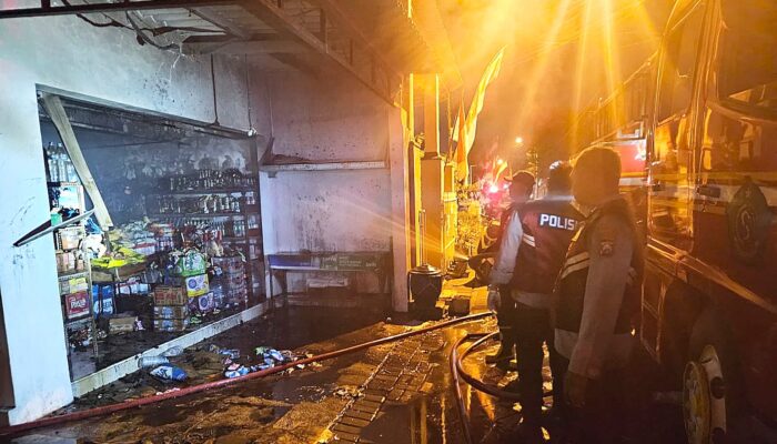 Diduga Korsleting Listrik, Pemicu Kebakaran Ruko Sembako di Sidoarjo, Kerugian Berkisar Rp50 Juta