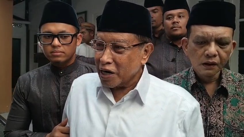 Jelang Pemilihan Ketum PBNU, KH Said Aqil dan Gus Kikin Salat Hajat di Kamar KH Hasyim Asy'ari