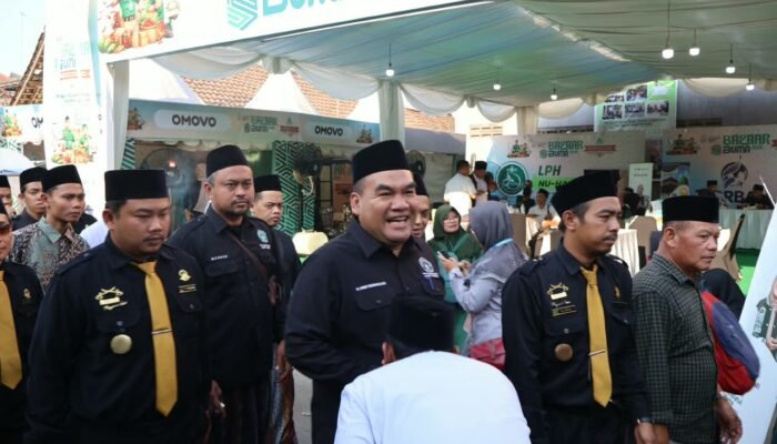 Gus Arief Tinjau 52 Pendekar Pagar Nusa Jateng yang Amankan Muktamar NU