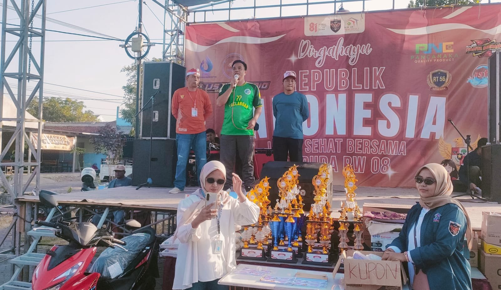 Camat Tulangan Buka Jalan Sehat HUT RI ke-81 di RW 08 Perumtas 3 Grabagan-Sidoarjo, Dorong Warga Rawat Fasum-Fasos