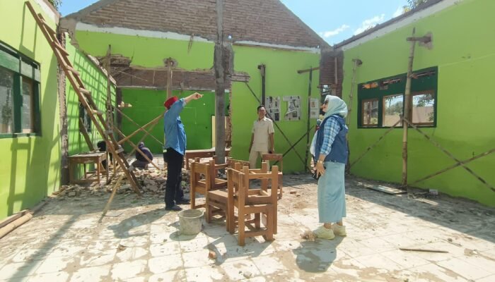 Sidak Revit SD di Rembang Temukan Material Rusak hingga Konsultan Diduga Monopoli Proyek