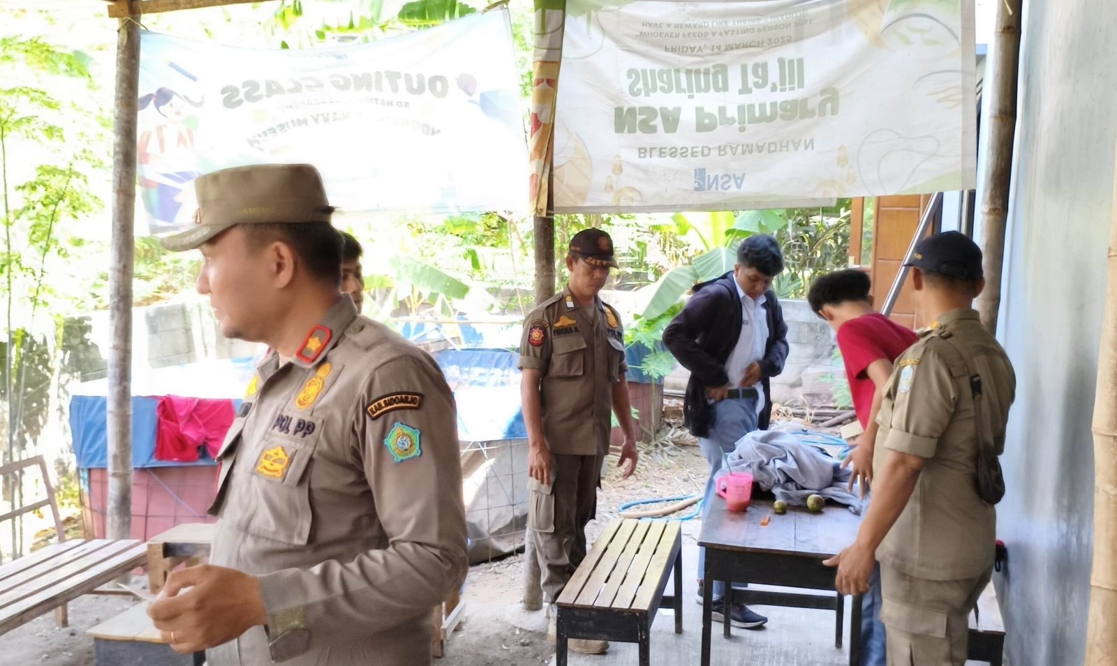 Satpol PP Sidoarjo Jaring Pelajar Bolos di Warkop, Beri Pembinaan agar Fokus Belajar