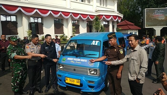 Angkutan Pelajar Gratis Diluncurkan, DPRD Desak Pemkot Malang Jangan Matikan Angkot
