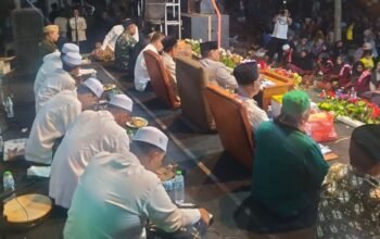 Moestopo Bersholawat 6 di Nganjuk, Ribuan Jamaah Bersatu dalam Sholawat dan Napak Tilas Perjuangan Pahlawan Nasional