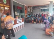 Diduga Keracunan MBG, Puluhan Siswa SMPN Kabuh Jombang Dibawa ke Puskesmas