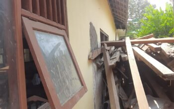 Proyek SDN Jarak 1 Jombang Rampung, Tapi Sekolah Keluhkan Finishing dan Listrik Belum Tuntas
