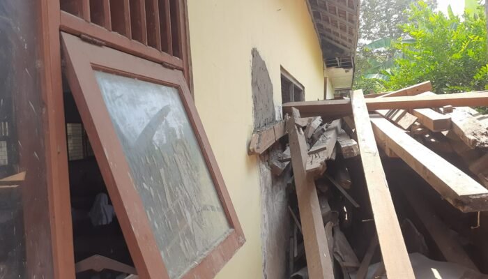 Proyek SDN Jarak 1 Jombang Rampung, Tapi Sekolah Keluhkan Finishing dan Listrik Belum Tuntas