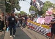 FRMJ Geruduk Pemkab Jombang, Minta Pabrik Plastik Jian You di Mojoagung Ditutup