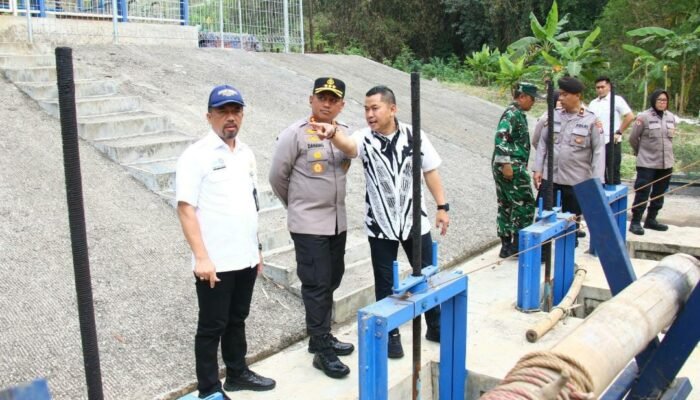Susur Sungai Bango Bukan Sekadar Bersih-Bersih, Kapolresta Malang Kota Soroti Ancaman Sampah dan Banjir