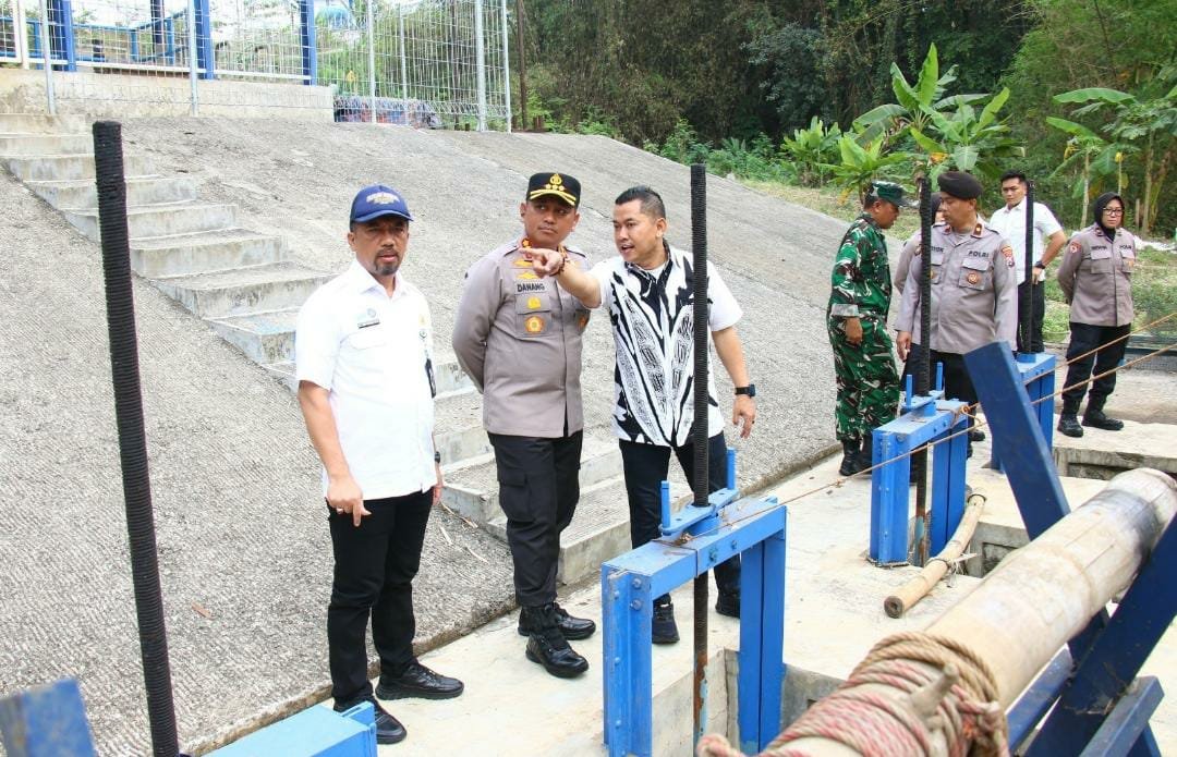 Susur Sungai Bango Bukan Sekadar Bersih-Bersih, Kapolresta Malang Kota Soroti Ancaman Sampah dan Banjir