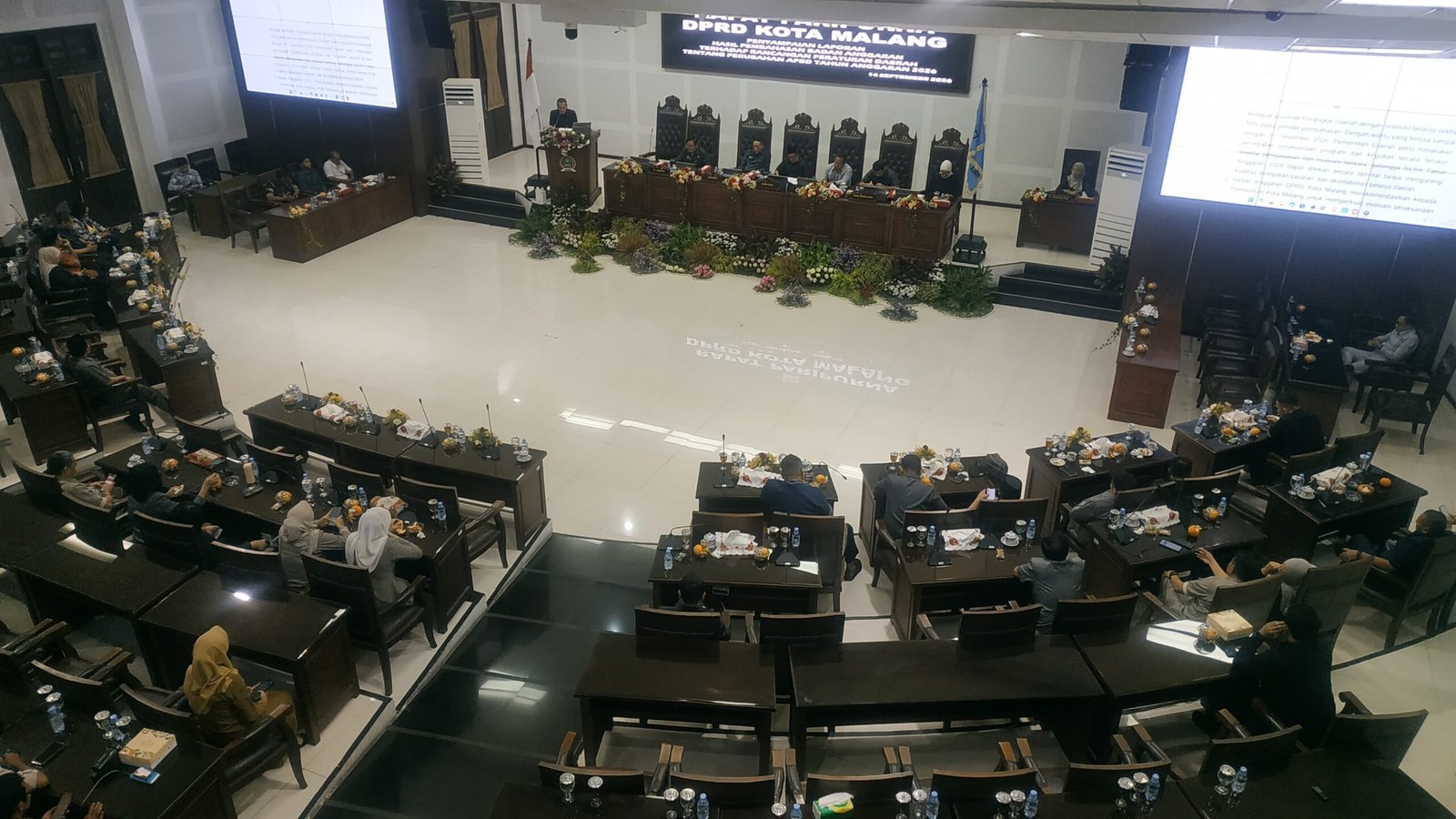 Banggar DPRD Kota Malang Bongkar PR APBD 2026: Pajak, Belanja, RT Berkelas hingga Pohon Tumbang