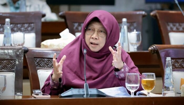BUMN Berutang, Negara Ikut Menanggung? Ini Sorotan Anis Byarwati
