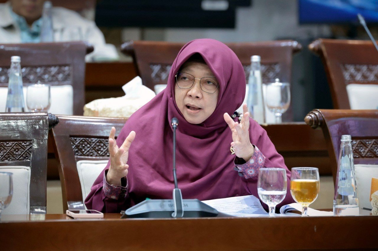 BUMN Berutang, Negara Ikut Menanggung? Ini Sorotan Anis Byarwati