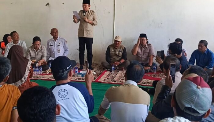 Bupati Fawait Temui Pedagang, Tegaskan Anggaran Revitalisasi Pasar Tanjung Rp 250 Miliar, Pastikan Pedagang Terima Haknya