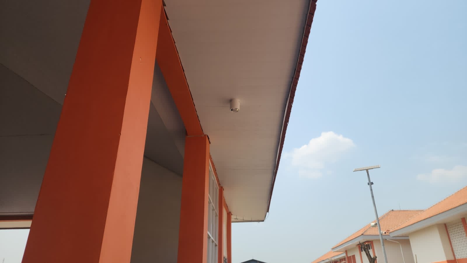 Diterjang Angin Kencang, Plafon Gedung Serbaguna Sekolah Rakyat Jombang Diperbaiki