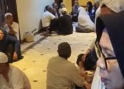 82 Jamaah Umrah Jombang Belum Bisa Pulang, Travel Disebut Sudah Transfer Rp15,6 Miliar