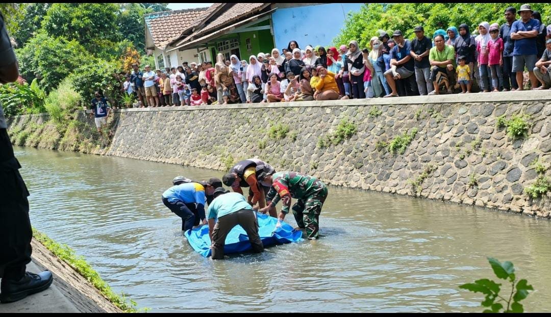 Heboh! Warga Lumbang Ditemukan Tewas Tersangkut di Aliran Kali Gading