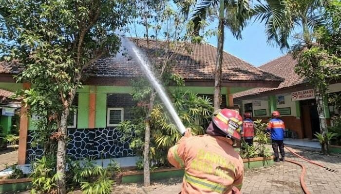 Kebakaran SMPN 7 Kota Malang, Kerugian Ditaksir Capai Rp100 Juta