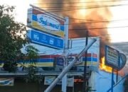Kebakaran Hebat Lahap Gerai Indomaret di Perumtas 3 Tulangan, Diduga Akibat Korsleting Listrik