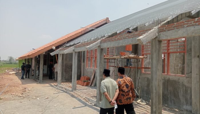 Tinggal Sebulan, Proyek SMP Unggulan Al Ittihad Jombang Disebut Belum Capai Target