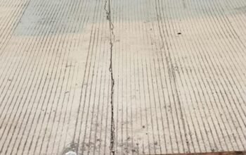 Komisi C Sebut Proyek Sekolah Rakyat Baik-baik Saja, Jalan Cor Diduga Retak Ditutup Kain