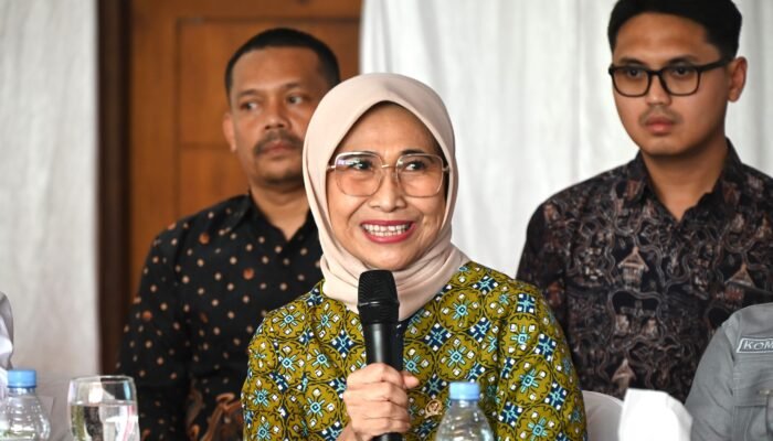 Guru Pesantren Hadapi Kesenjangan, Hetifah Minta Akses Kompetensi Diperluas