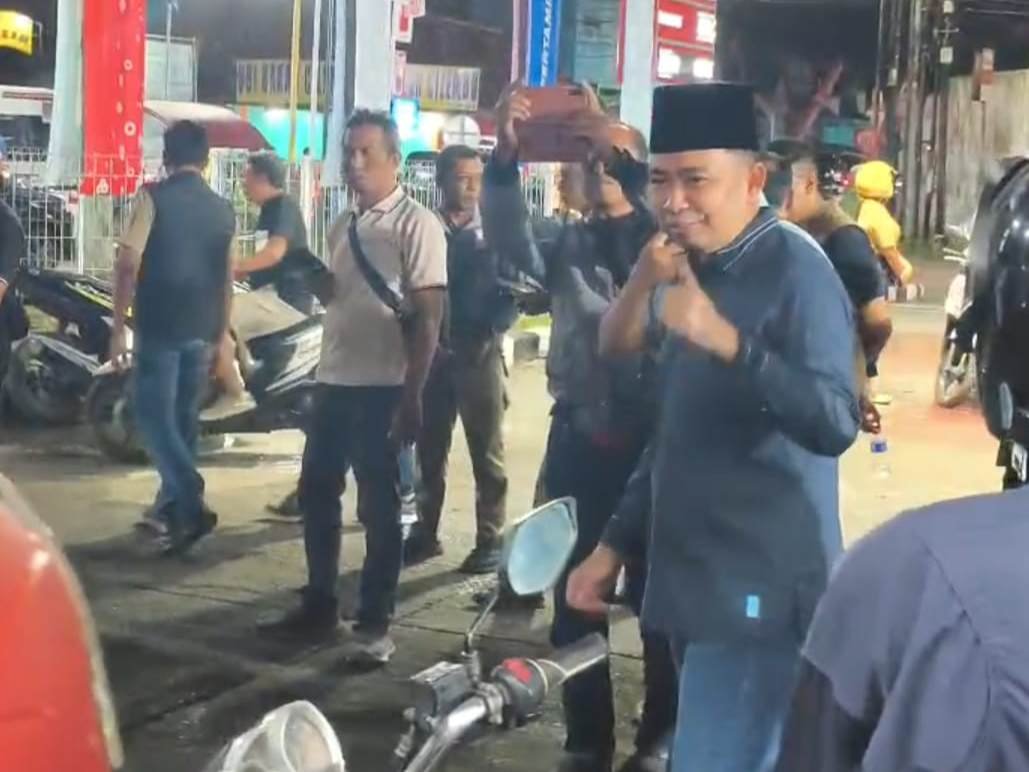 Pantau Antrean SPBU, Bupati Fawait Siapkan Strategi Jangka Panjang