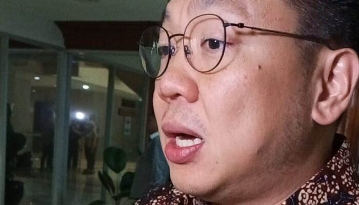 Charles Dorong Desain Ulang MBG, Pengawasan BPOM Diperkuat