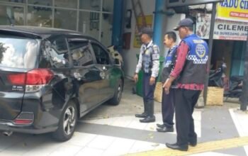 Sapu Bersih Parkir Liar, Dishub Jombang Perketat Pengawasan di Sejumlah Ruas Protokol