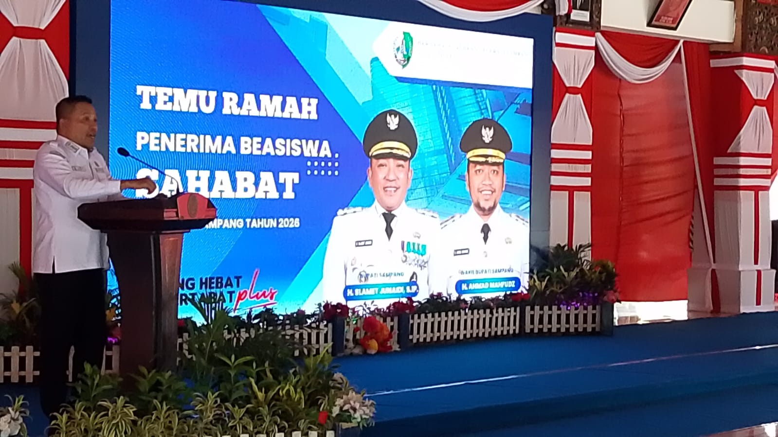 Temu Ramah Penerima Beasiswa Sahabat, Bupati Sampang Ingin Lahirkan Akademis Sukses